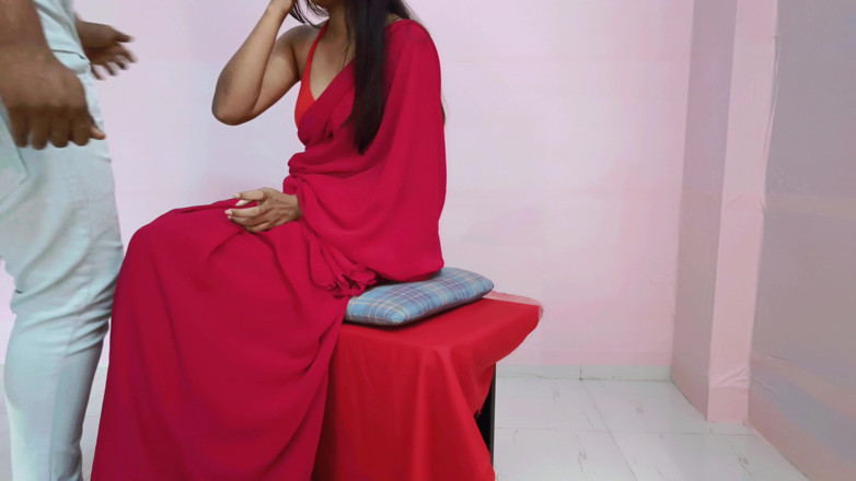 Riya0690: My Chudakkad Bhabhi Changing Saree in My Room When I...