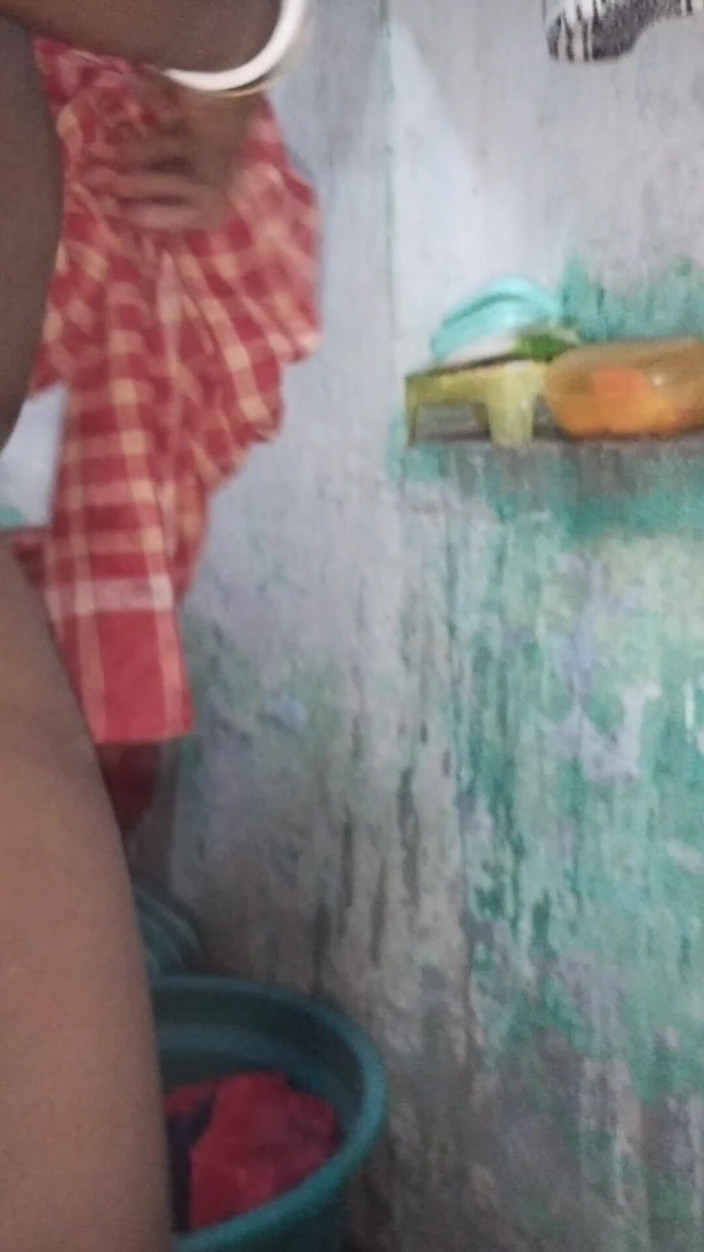 Riya darling: Makcik desi bertetek besar mandi