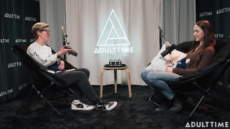 Adult Time Podcast: हेज़ल मूर: मॉर्मन भिगोना, अश्लील अभिनय, और पार्टी का ओवर । The Adult Time Podcast