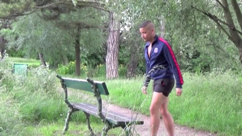 Gaybareback: Latino viene scopato nella foresta da crociera all'aperto da un...