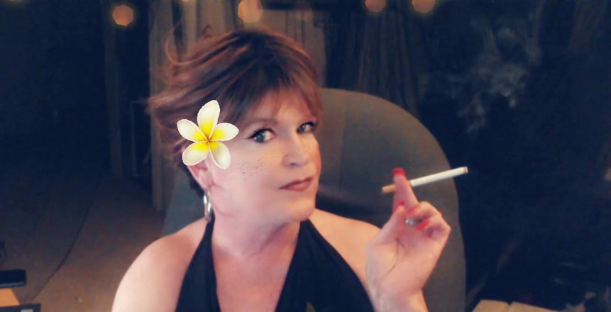 FemmeCheri120: Fumer un Newport 100