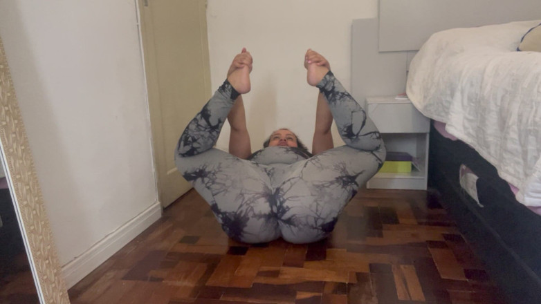 Cutiepiie Chubby: Awek montel Yoga Kentut