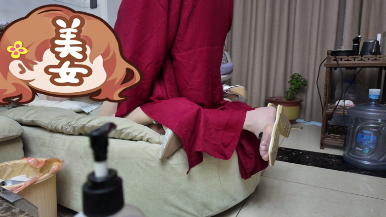 yueyue: Puszczalska Azjatycka Femboy w Qipao dostaje czerwony tyłek klapsy, Głębokie...