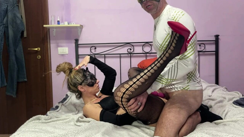 Harleyejoker: Condón de coño se corre y traga leche