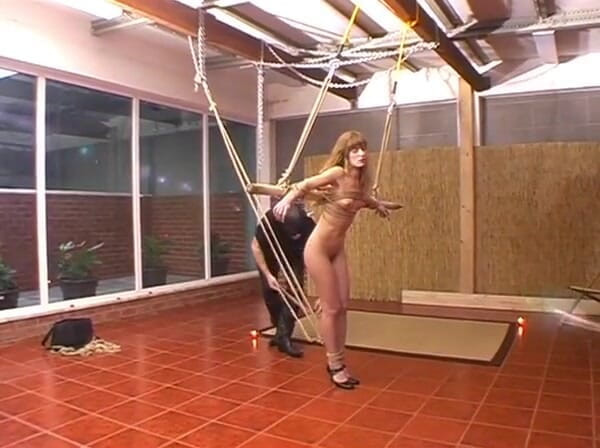 Genuine XXX: Leçon de bondage à la corde, modèle bdsm de lingerie mince