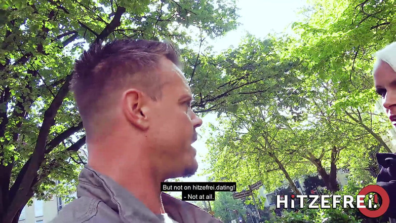 Hitzefrei: Blond niemiecka milf zerżnięta na ulicy i zerżnięta przez nieznajomego