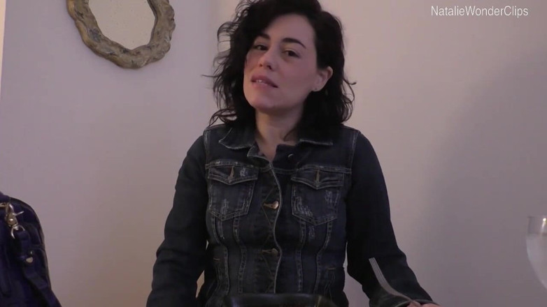 Natalie Wonder: Pantaloni despărțiți de jenă