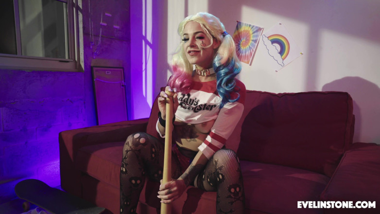 Evelin Stone: Harley Quinn sph краля з блідою дупою, інструкція з дрочки