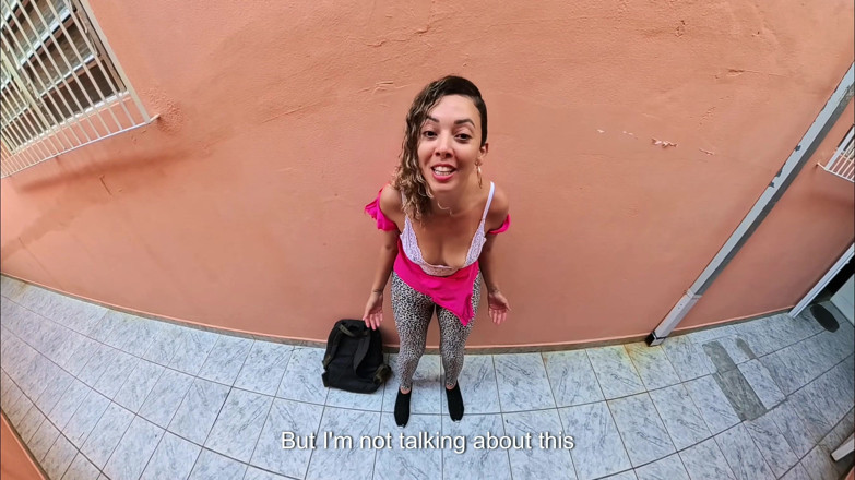 Gabi SweetCouplesStories: Studentin erwischte das rauchen, riss ihre kleidung und wurde gefickt.