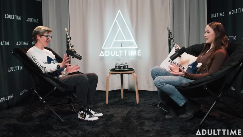 Adult Time Podcast: Hazel moore: mormone bagnante, recitazione porno e la festa è finita |...