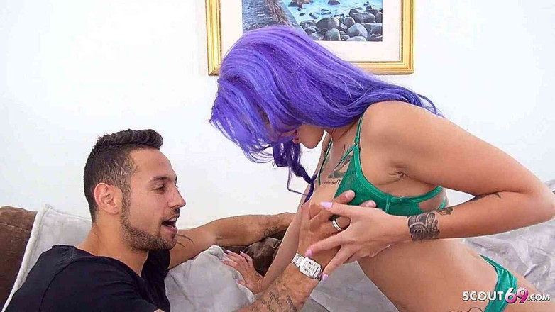 Full porn collection: Sestra překvapí nevlastního bratra se svou modrovlasou přítelkyní Alexxa Vice...