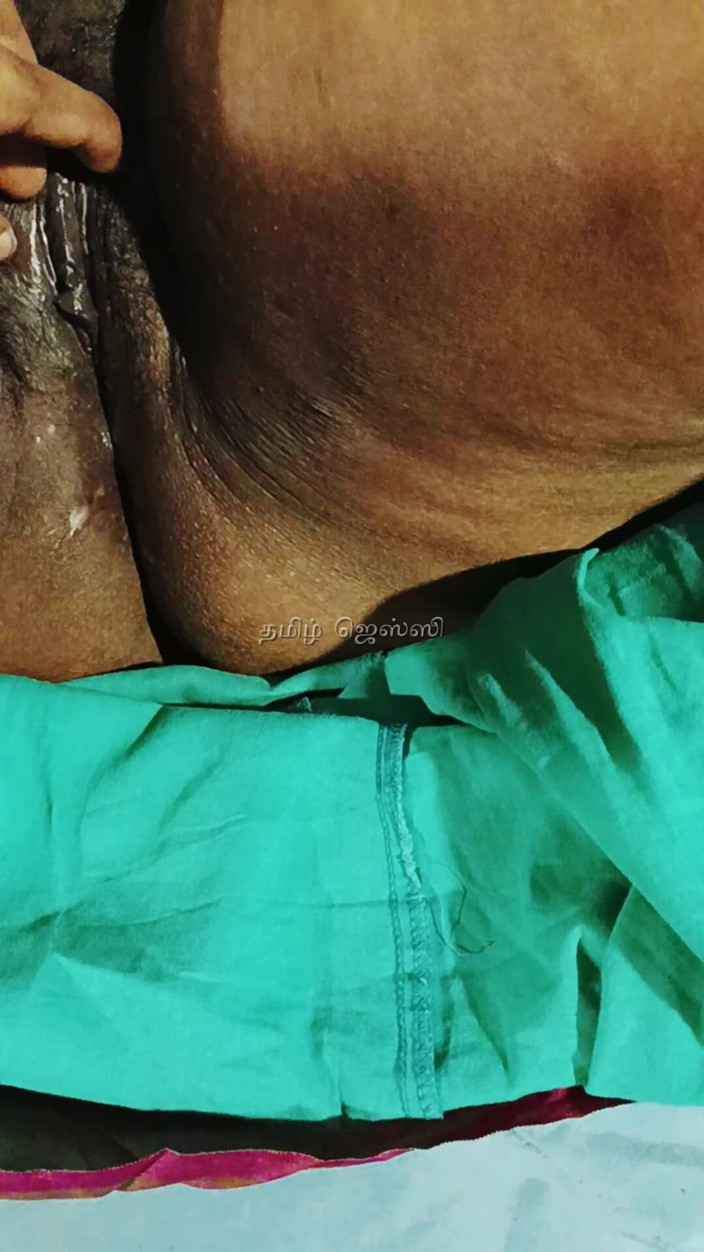Tamil Jessy: 義理の姉妹義理の兄弟のプレイ