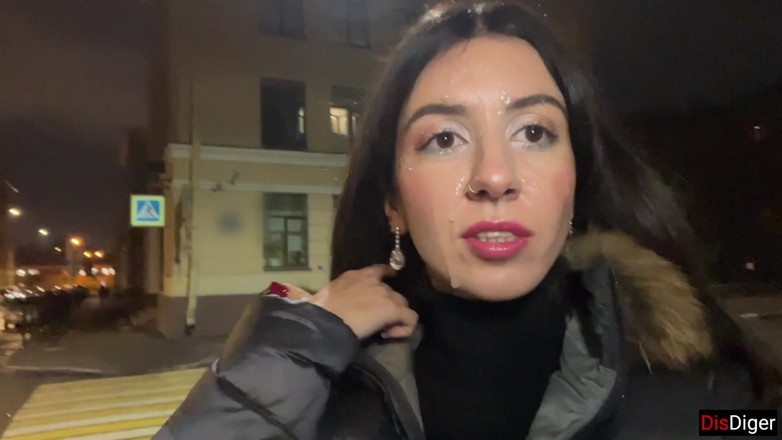 Dis Diger: Зіпсований макіяж, сперма на обличчя - прогулянка з камшотом на вуличній шубі