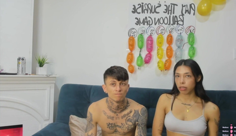 Megan and Max: Пара займається сексом і танцює в на камеру