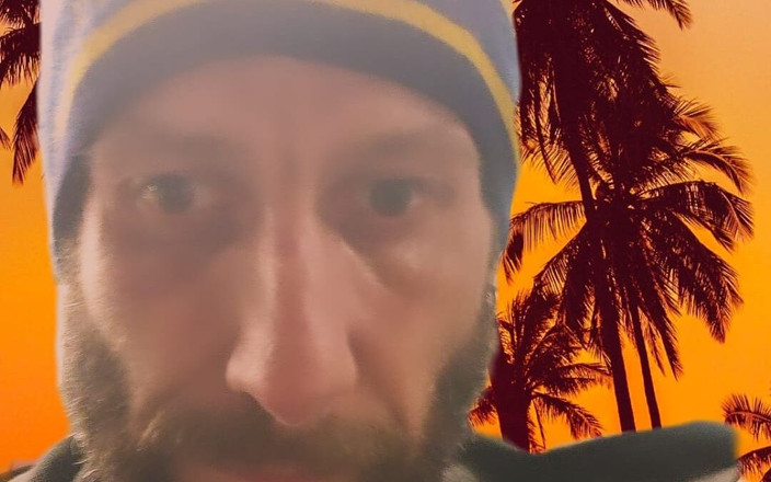 FuckMan85: Je le fais au sous-sol