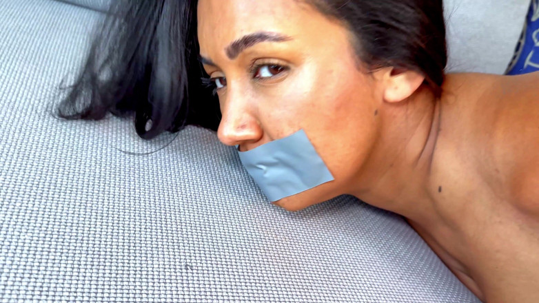 Latina Fetish: Courtney: dominasi tape duct