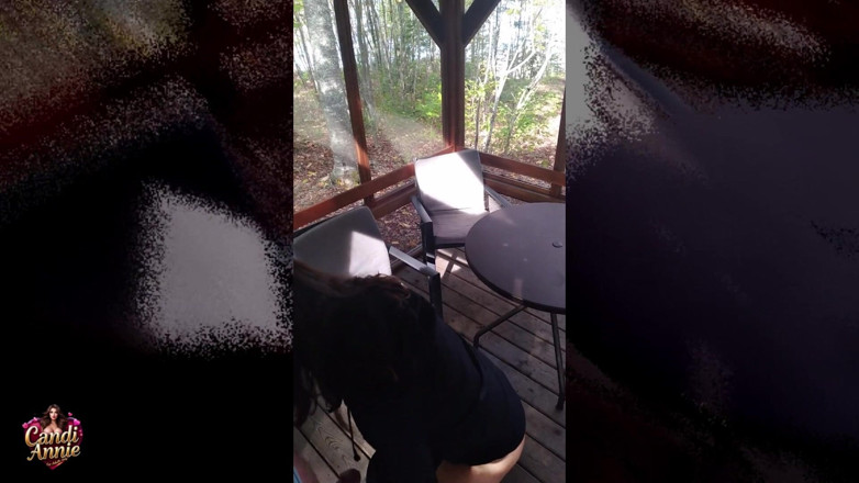 Candi Annie: Skvělá zábava POV šukání v lese a polykání mrdky - Candi Annie