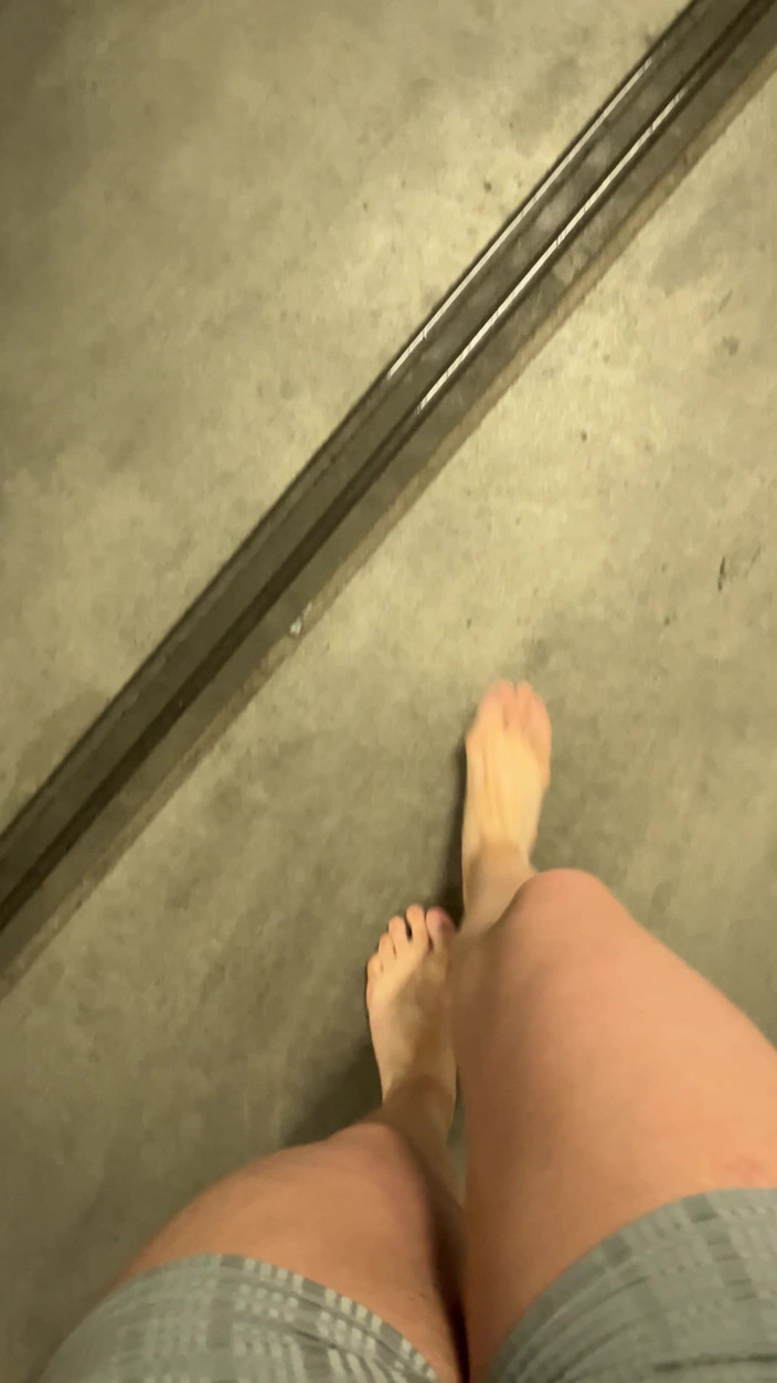 Feet: Chodzenie Na Boso Wszędzie