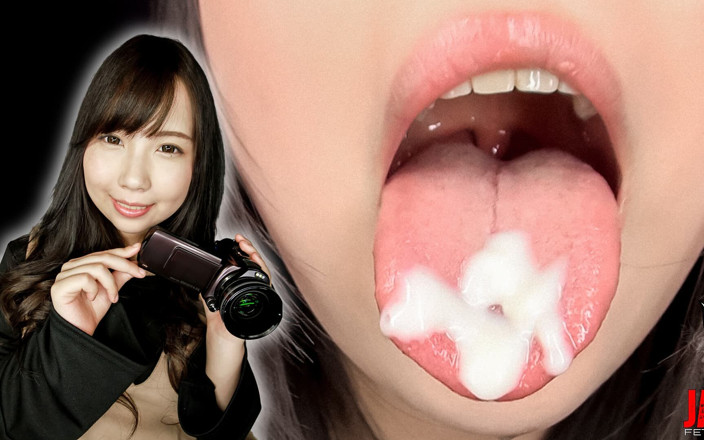 Japan Fetish Fusion: くるみのフェラチオ:唾液で感じる