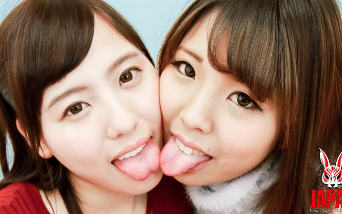 Japan Fetish Fusion: Shiho &amp; pelukan intim si shiho: ciuman manis di luar kata-kata