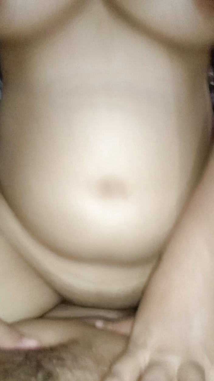 House 3: 骑在迪克达西性感继妹朋友的顶部