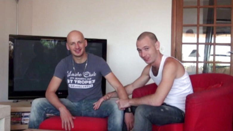 YOUNG FRENCH DUDES FUCKERS: Zwei sexy twink ficken zu hause