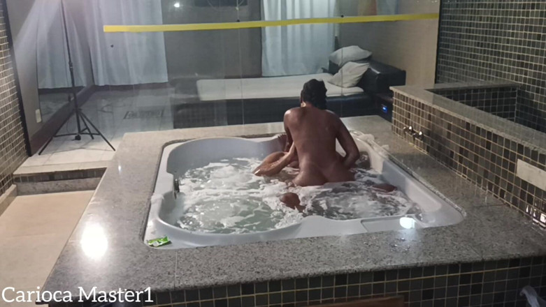 Carioca Master: Jag fick en bubbelpool med hottie
