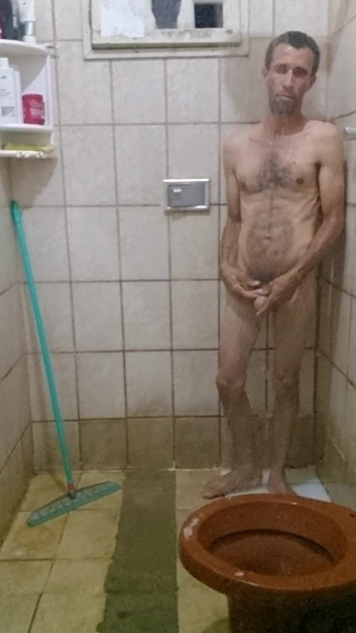 osmar1221: Ja biorąc prysznic z hard-on i szarpiąc się, aż cum