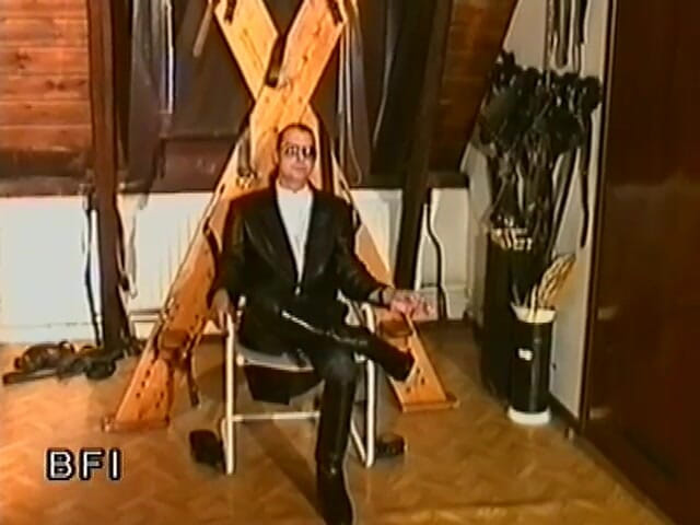 House of lords and mistresses in the spanking zone: 주인을 기쁘게 하는 두 명의 서브 소녀