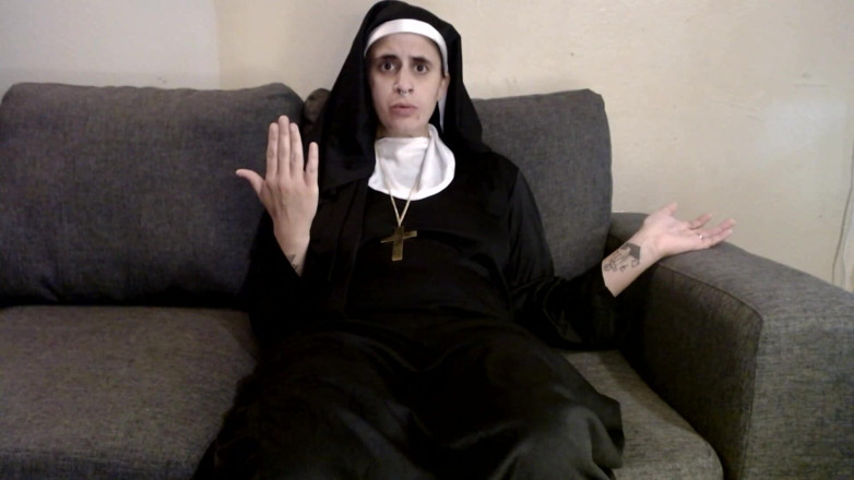 Abby Anna: Böse nonne klafft ihre muschi