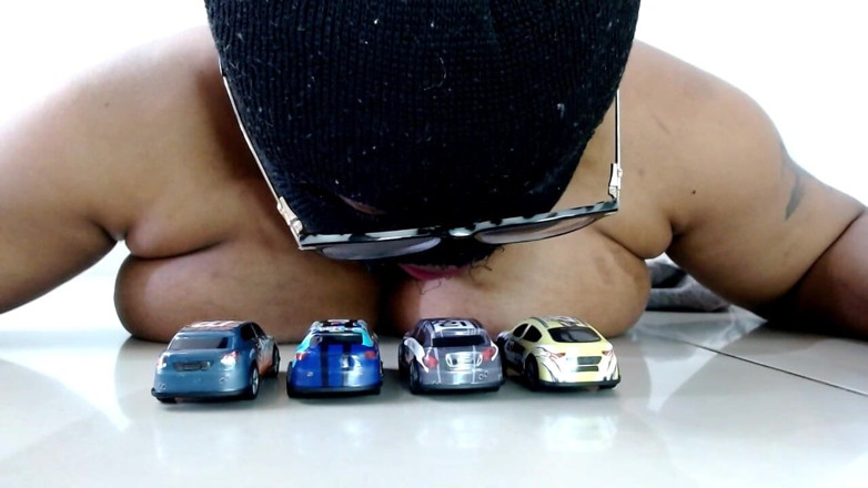Maeling: Nascar race trak stanon ko aur kuchalna
