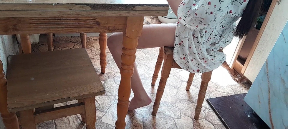 Lesbian-illusion: Я спіймав свого сусіда, який голосно стогне, і ми кінчаємо разом