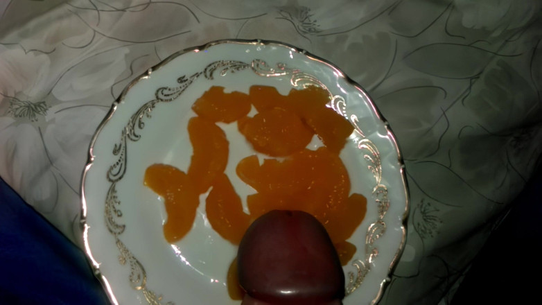 Lucion: Sperma op sappig oranje