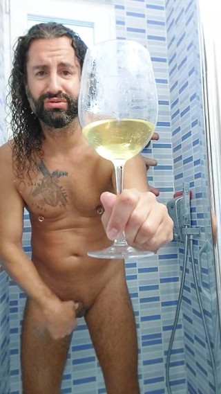 Mallorcadude: Je me douche dans ma propre pisse