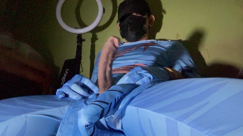 SinglePlayerBKK: Navi guy masturbarse y corrida.