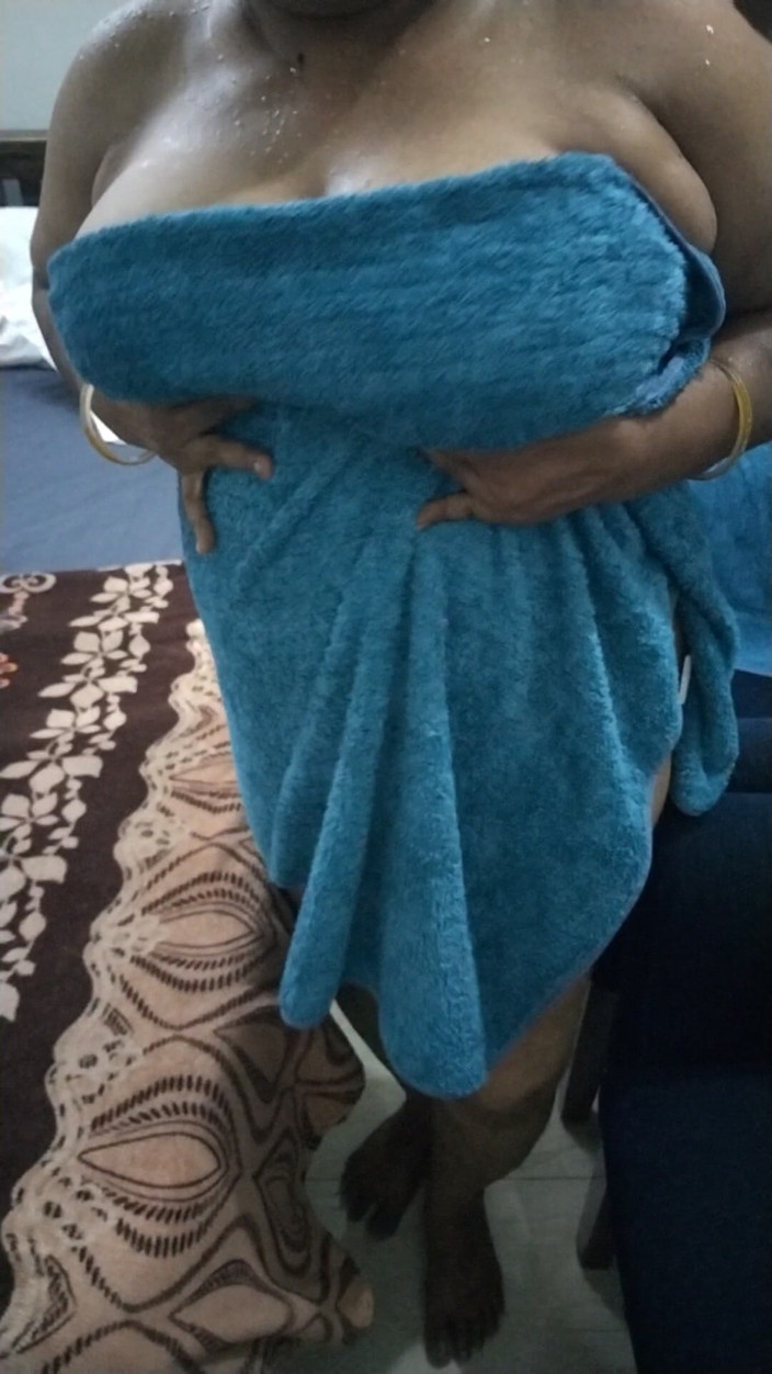 Tamil lesbian: Гаряче купання мачухи