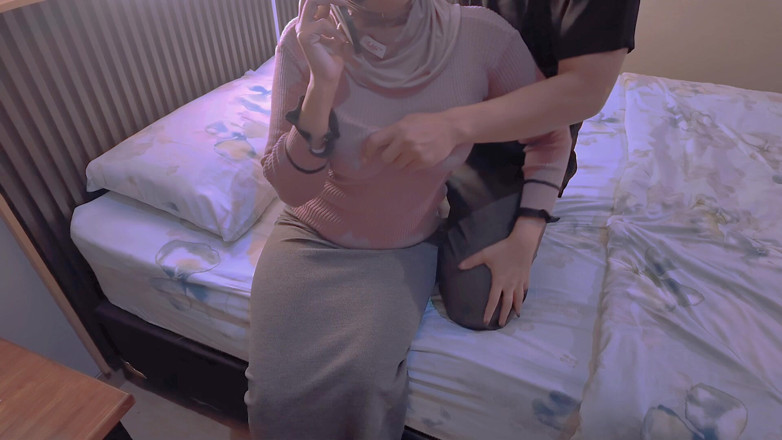 Nadalyne: Ma femme trompe son mari pendant qu’elle couche avec moi