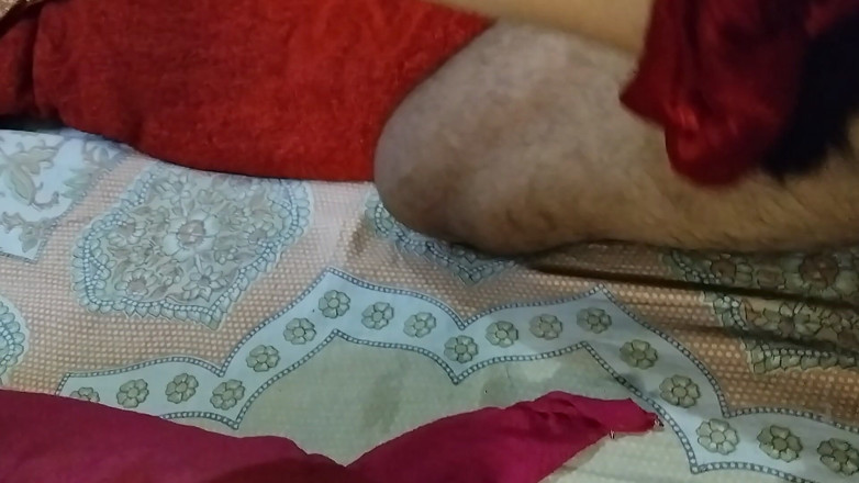 Anar Kali: Indische Deshi Bhabhi heet neuken op zijn hondjes May