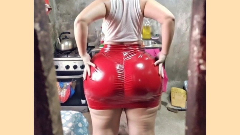 Xprohibidox1: Pantat besar mengongkeknya dengan skirt merah
