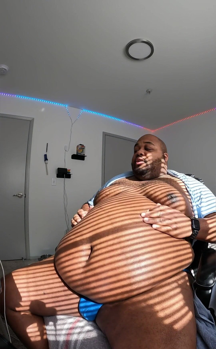 Blkhole420: Des demi-chugs du matin, c'est un gros ventre et une...