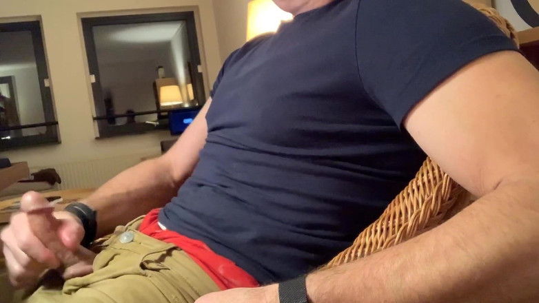 TJenner: Tirando meu pau super duro no meu jeans - verbal.