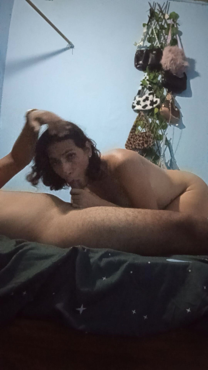 Femboy from Colombia: Guter Blowjob, der viel Vergnügen bringt