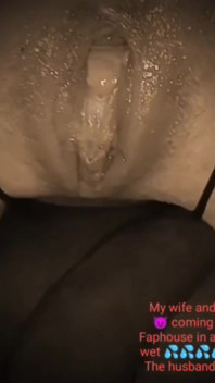 Une femme mariée avec une grosse bite noire