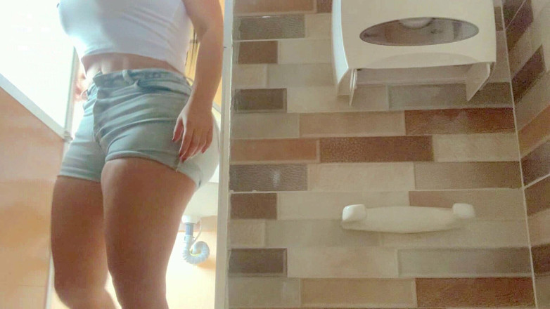 SENSESEX: Cámara en el baño de mujeres en la estación de...