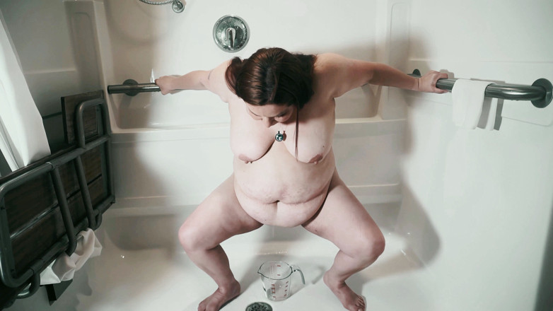 SexyNEBBW: Hotel čůrací klystýr