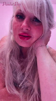 Sweet Rose Misses and Kisses You