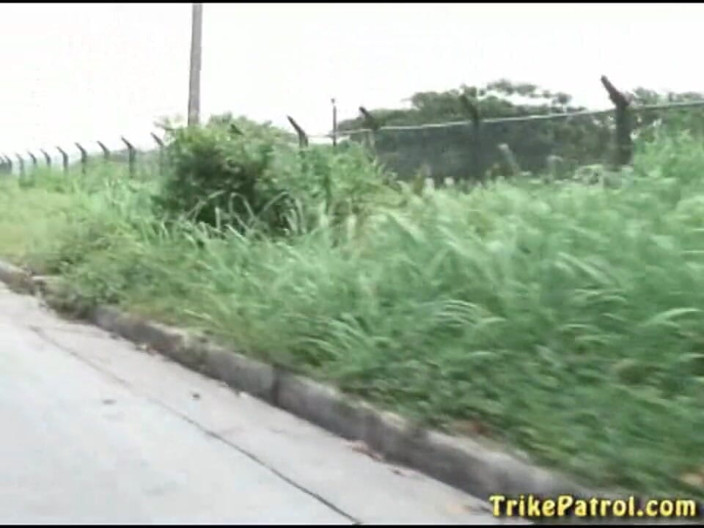 Trike Patrol - Tuk Tuk Patrol: Філіппінка з маленькими цицьками трахається з міста