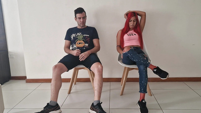 Latinascachondas: Yarak teşyidi ve domaltarak emiyor