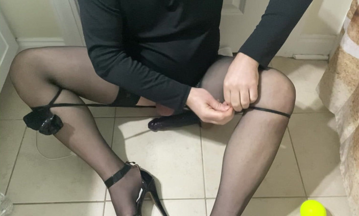 MadisonCD2025: Nghiệp dư Sissy Femboy Crossdresser trêu cu và bi với...