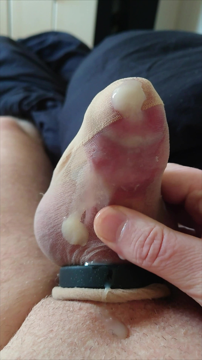 Carmen_Nylonjunge: La Chaussette, Mon Pénis Et Son Sperme